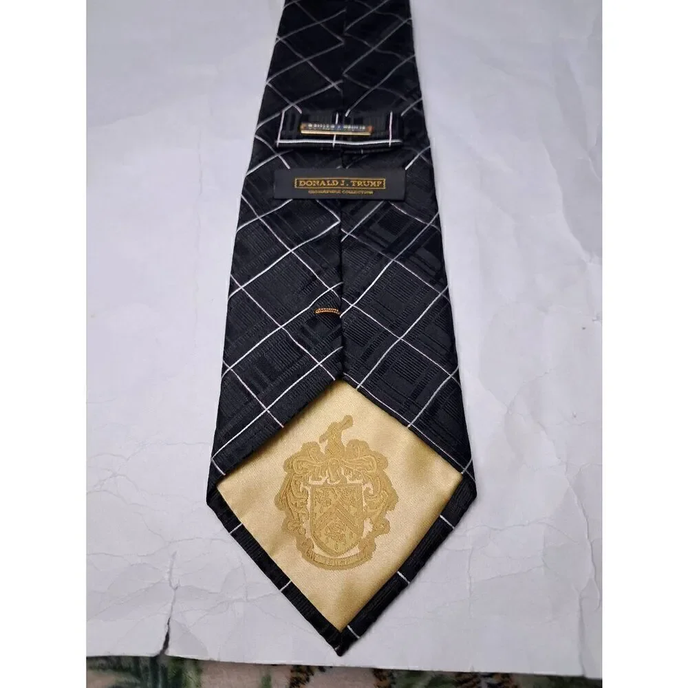 Donald Trump Signature Collection Handmade Pure Silk Stripe Tie L=56'  W=3.85'